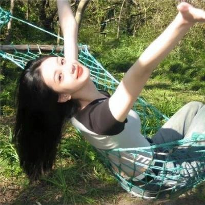 加油站的女孩